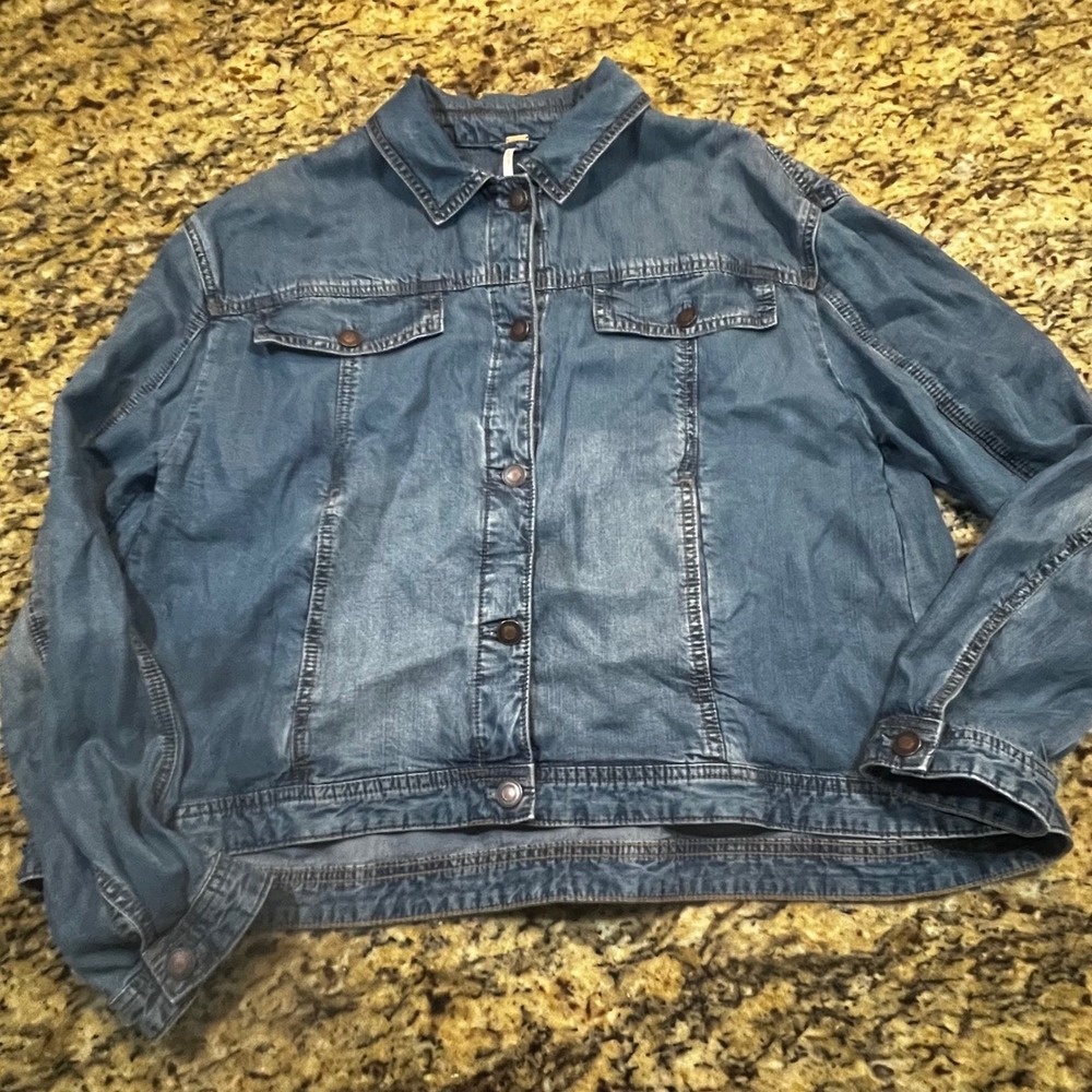 Free People Womens Medium Wash Chambray Trucker Jacket Blue Oversized Small